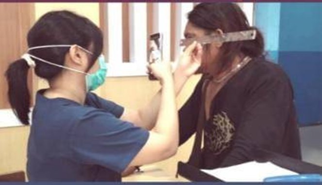 Jurnalis Korban Pemukulan Bos mafia Solar spbu Kalappo, saat di ruang Perawatan