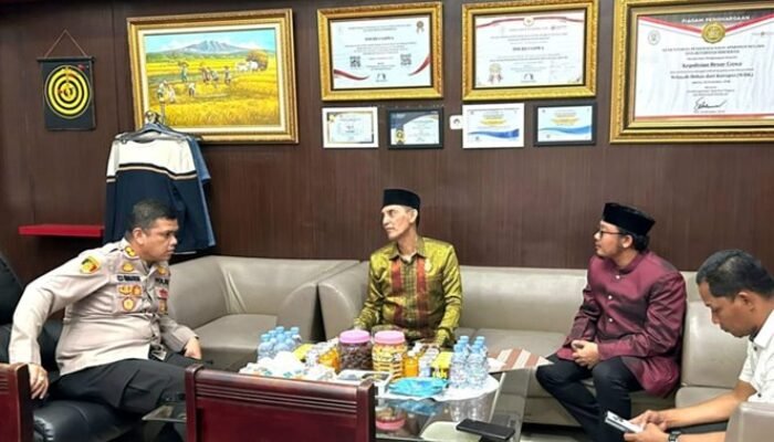 Pertemuan Bersejarah Raja Gowa dan Pejabat di Sungguminasa