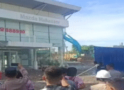 Lahan Showroom Mazda di Jalan Pettarani Makassar Dieksekusi Paksa