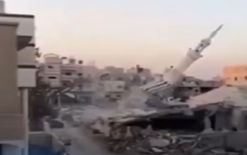 Saat Umat Muslim Bersujud, Bom Israel Meledak di Gaza