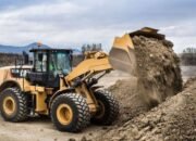 Diduga Alat Berat PT Pasangkayu Beroperasi di Kawasan Hutan Lindung yang Telah Disegel Satgas PKH