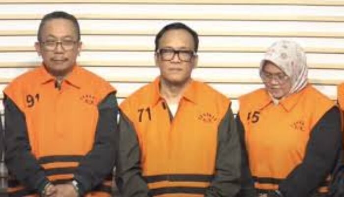 Wamenaker Immanuel Ebenezer Jadi Tersangka, Pakai Rompi KPK & Diborgol