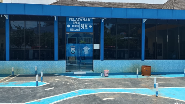 Biaya SIM Diduga Melebihi Tarif Resmi, Pelayanan Satlantas Polres Takalar Dipertanyakan