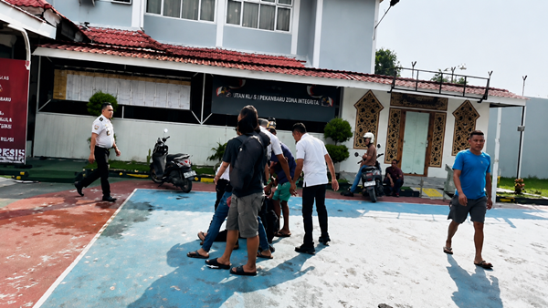 Neraka di Lapas Bollangi! Pendemo Diseret Bak Binatang, Ancaman Pembunuhan Terekam Kamera