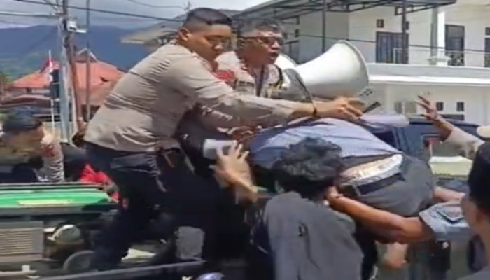 Video Viral Demo Bombana, FRI Desak Kapolda Sultra Copot Kapolres