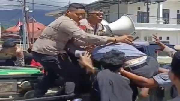Video Viral Demo Bombana, FRI Desak Kapolda Sultra Copot Kapolres