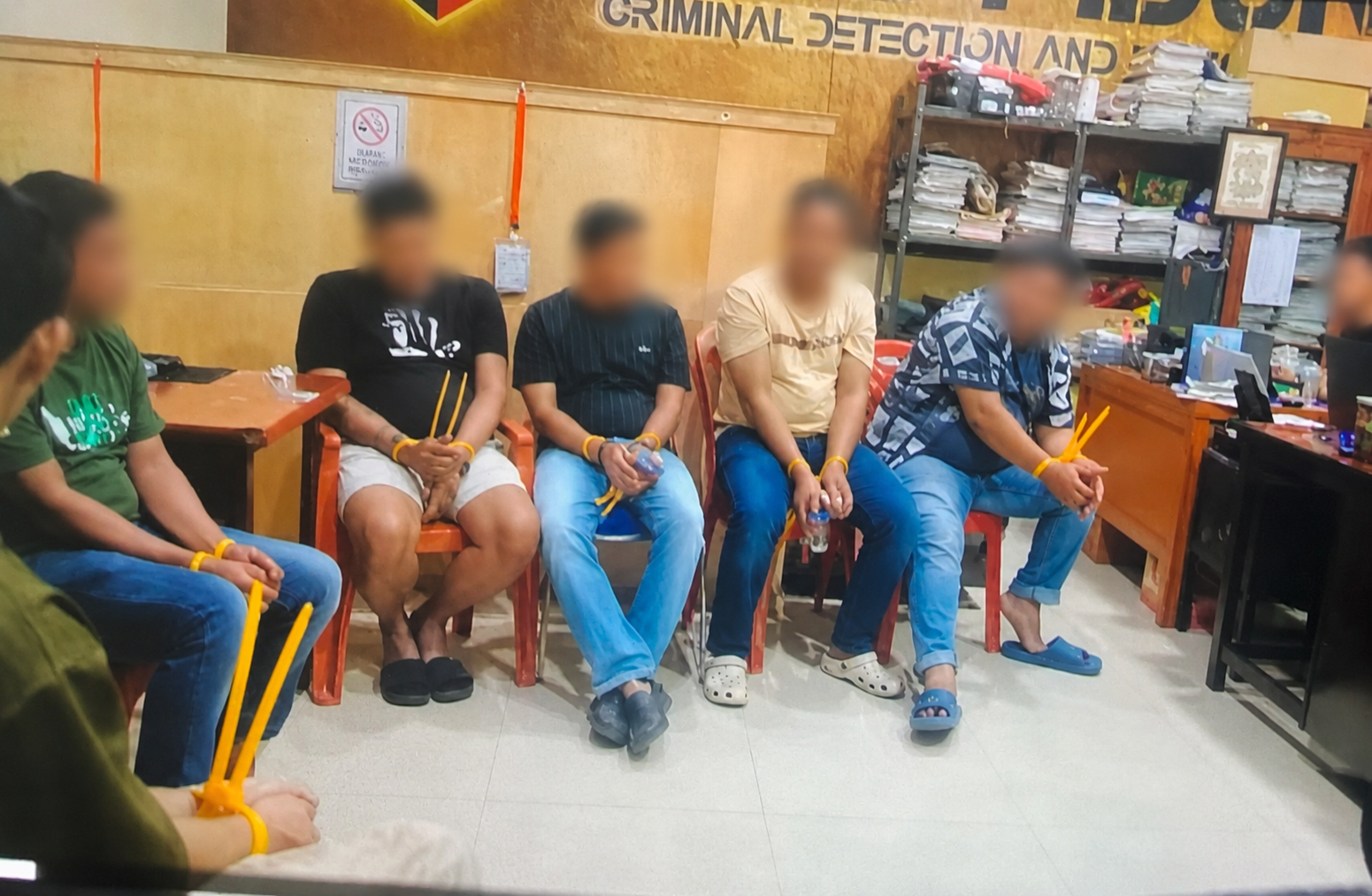 Ngaku Dipukul Sampai Kursi Patah, Warga Resmi Laporkan Oknum Polisi ke Polda Sulsel