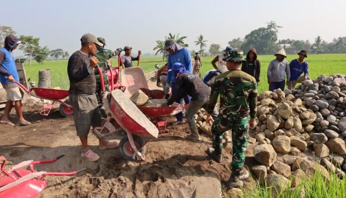 Satgas TMMD ke-130 Kodim 1409/Gowa Pacu Pengerjaan Jalan Tani di Kalebarembeng